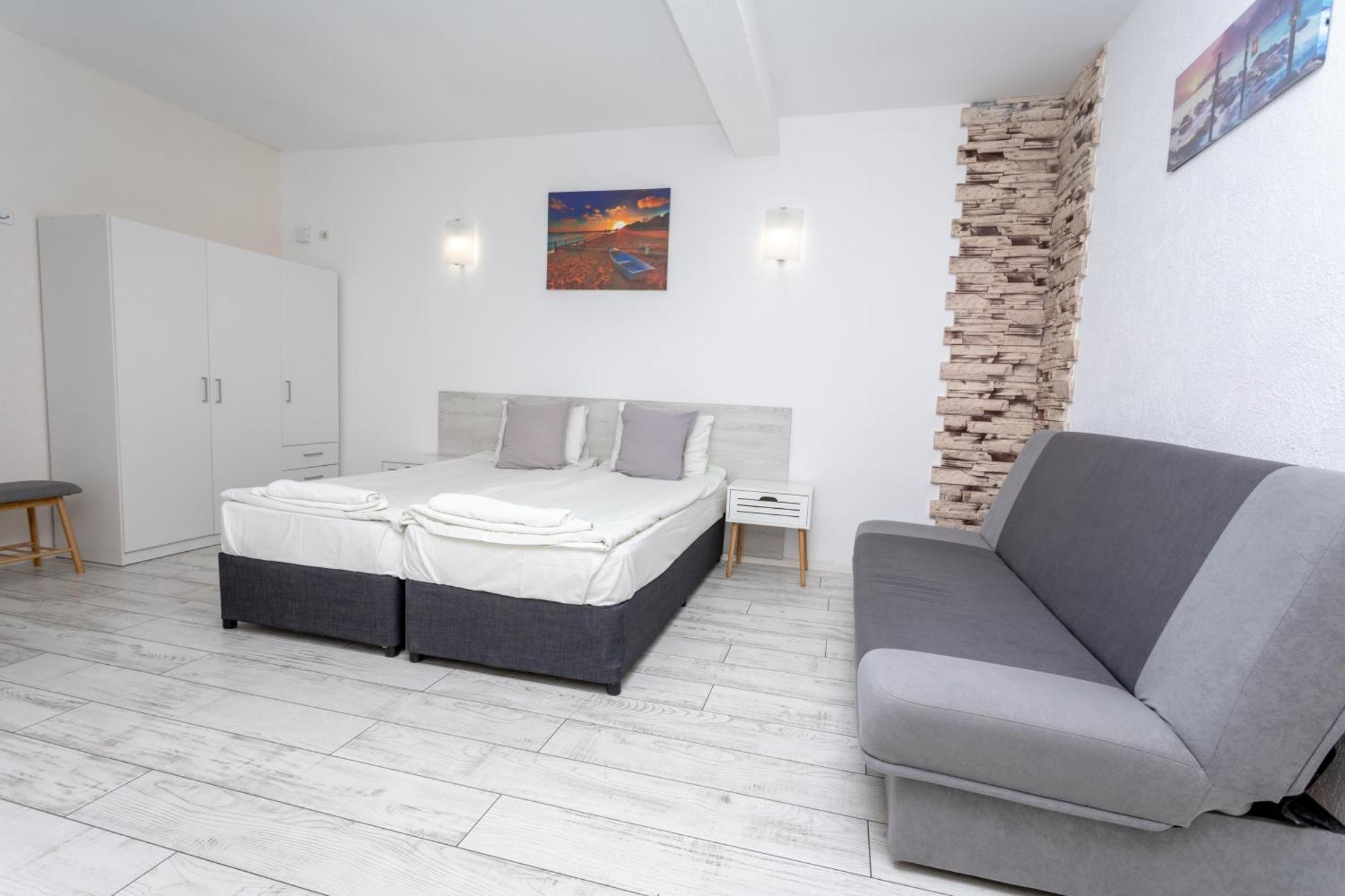 Guest House Desi - Къща За Гости Деси Bałczik Zewnętrze zdjęcie