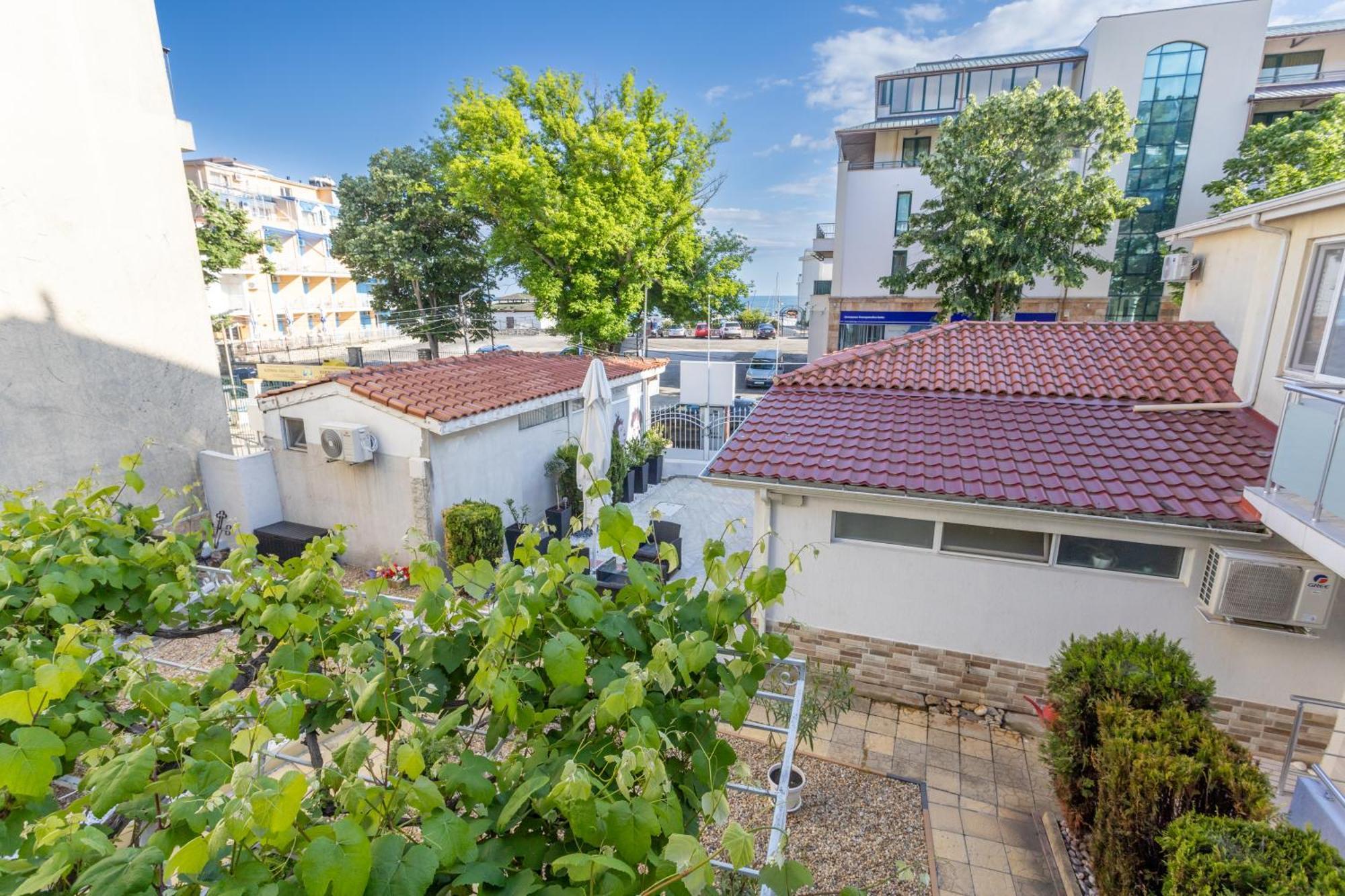 Guest House Desi - Къща За Гости Деси Bałczik Zewnętrze zdjęcie